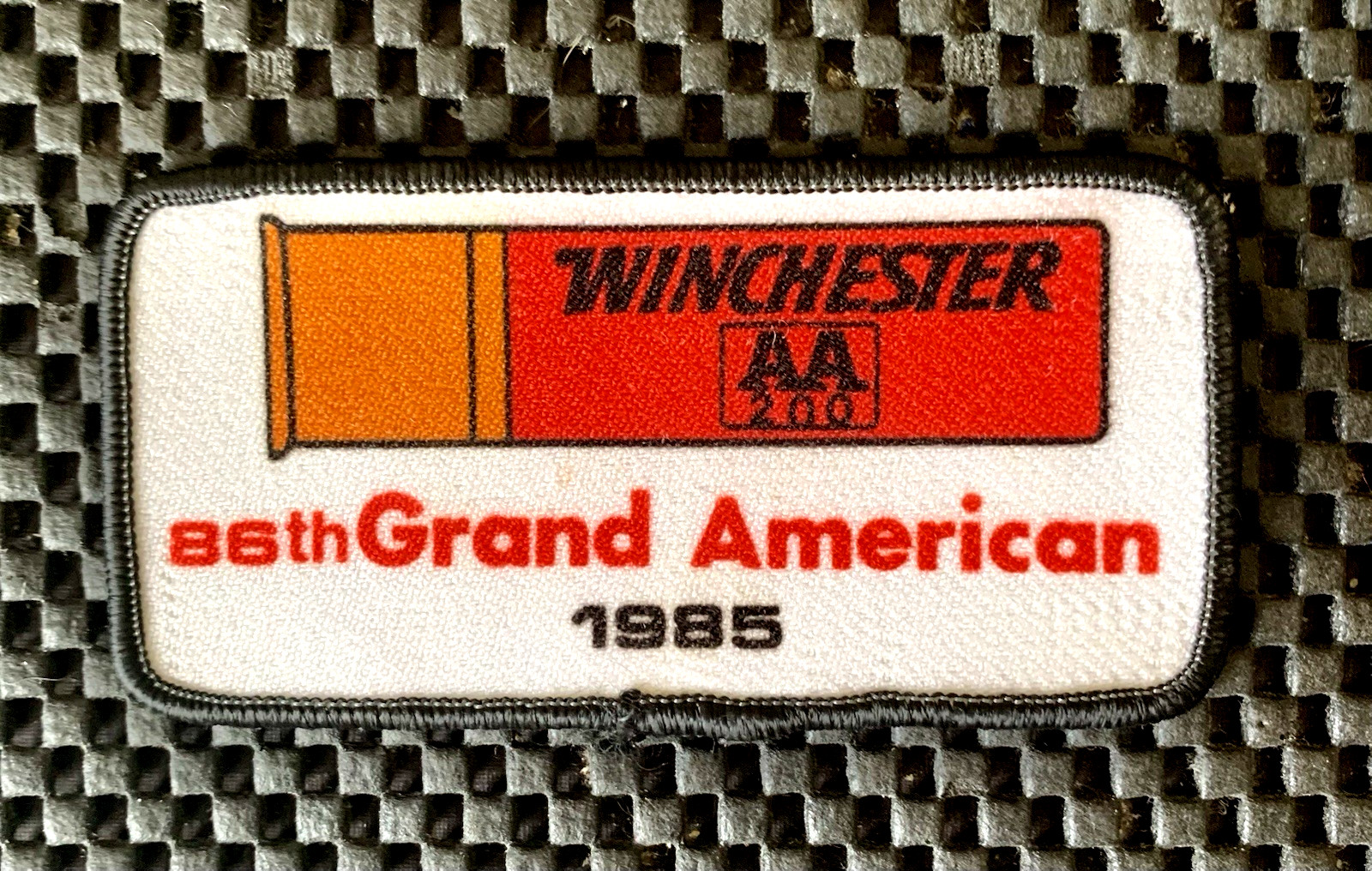 WINCHESTER 86TH GRAND AMERICAN 1985 PRINTED SEW ON ONLY PATCH RIFLES 4\