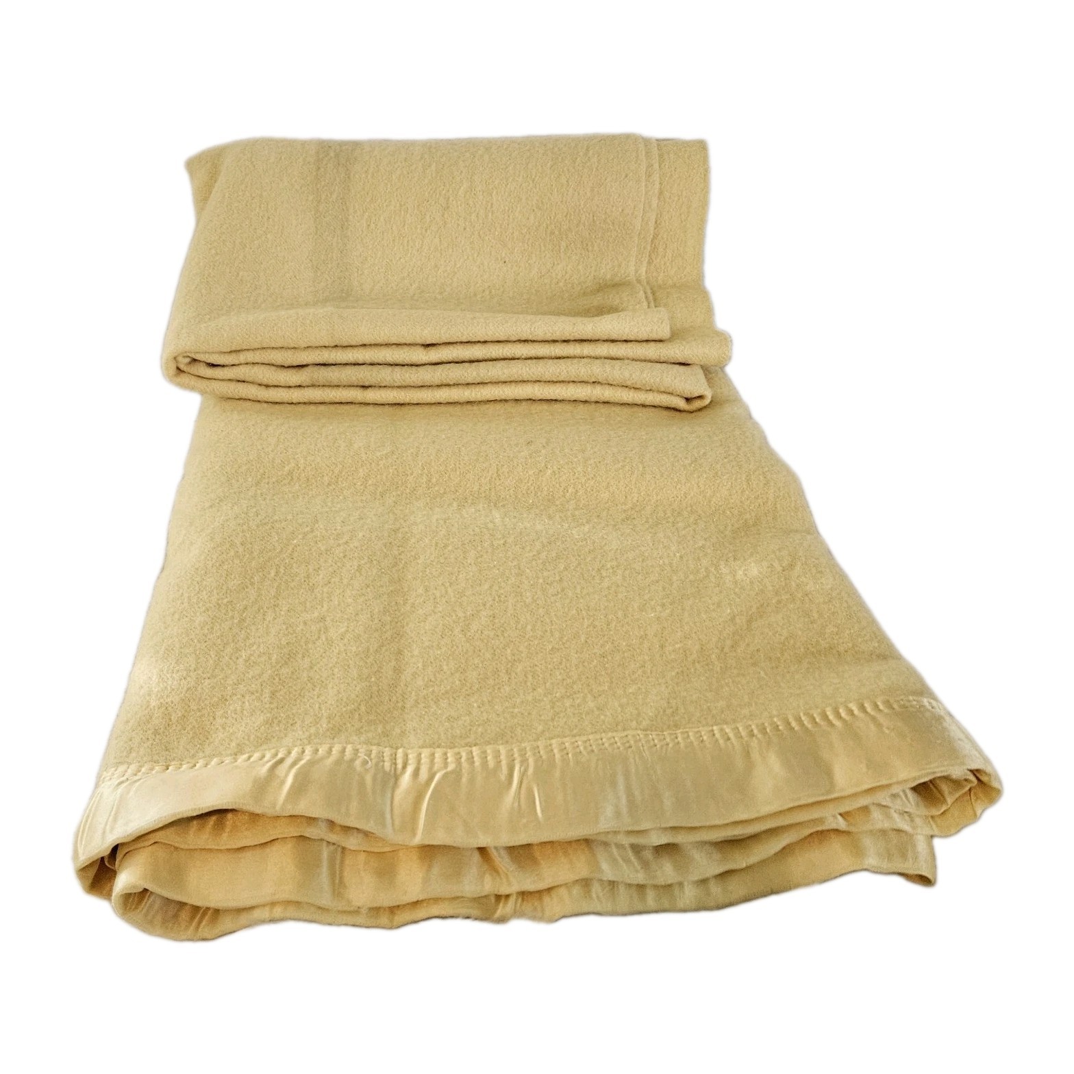 VTG Golden Dawn JC Penney Yellow Wool Blanket Satin Binding Cottagecore 80x96” VTG Golden Dawn JC Penney Yellow Wool Blanket Satin Binding Cottagecore 80x96”