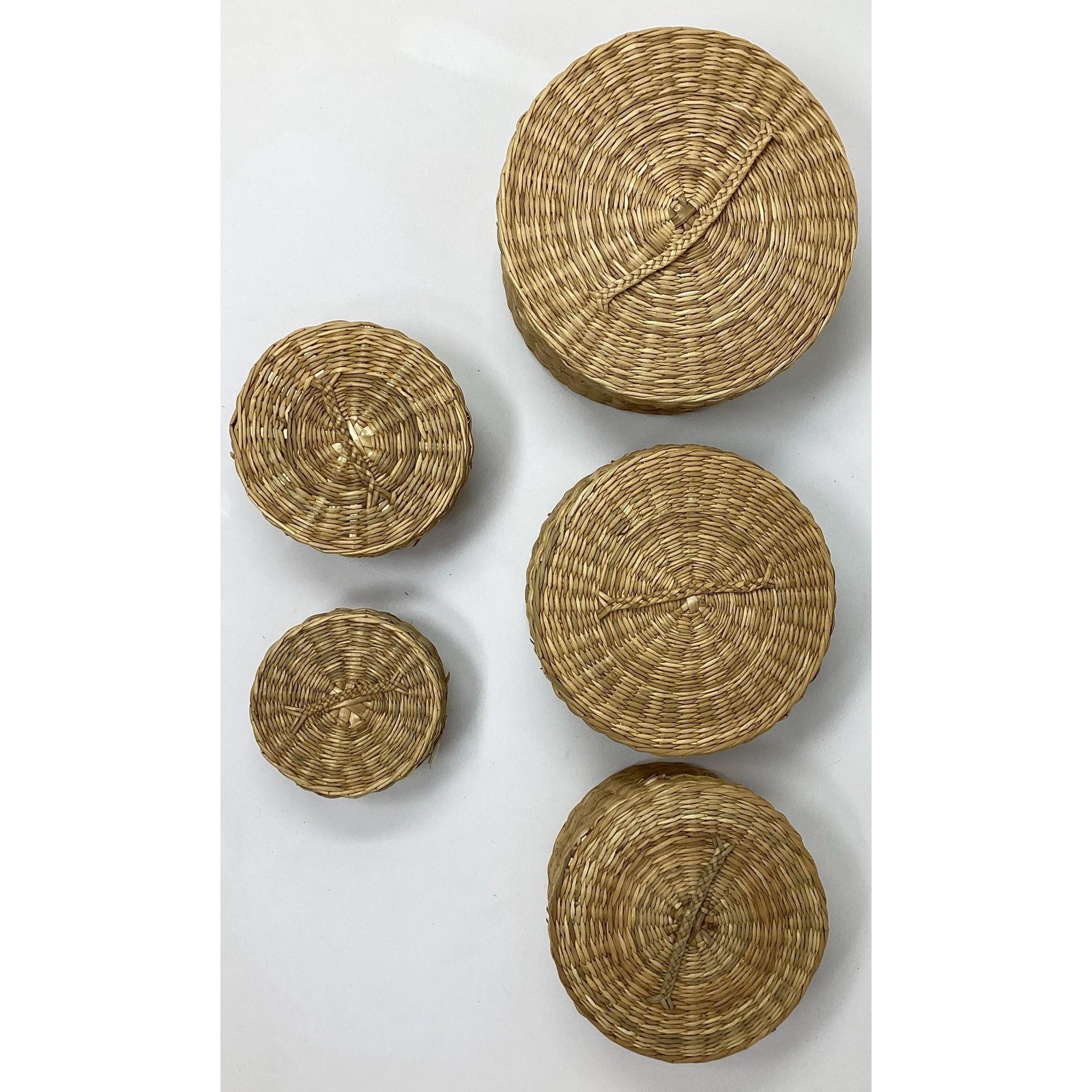 Vintage set of 5 round woven nesting baskets