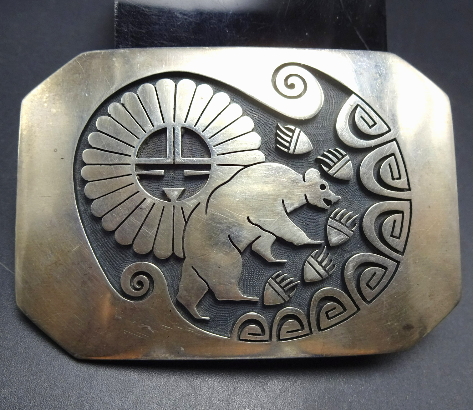 VINTAGE Gary Elsie Yoyokie HOPI Sterling Silver Overlay BELT BUCKLE Bear SunFace VINTAGE Gary Elsie Yoyokie HOPI Sterling Silver Overlay BELT BUCKLE Bear SunFace