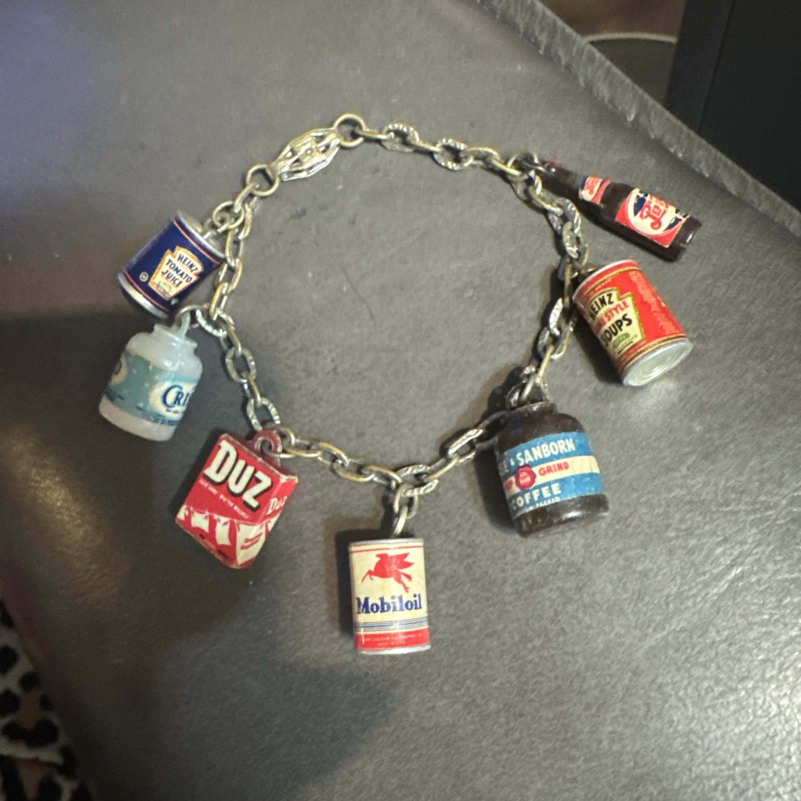 VTG 1939 WORLD\'S FAIR HEINZ CRISCO MOBIL OIL Advertising CHARM BRACELET VTG 1939 WORLD\'S FAIR HEINZ CRISCO MOBIL OIL Advertising CHARM BRACELET