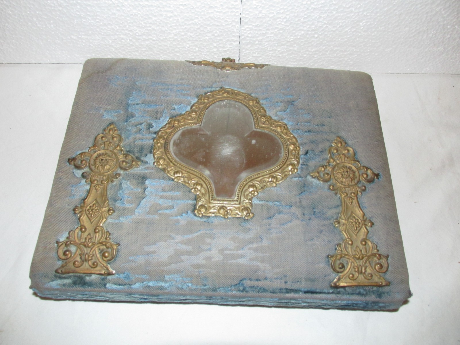 Antique Victorian Velvet Cabinet Card Album Mirror Clasp Brass 29 Photos Antique Victorian Velvet Cabinet Card Album Mirror Clasp Brass 29 Photos