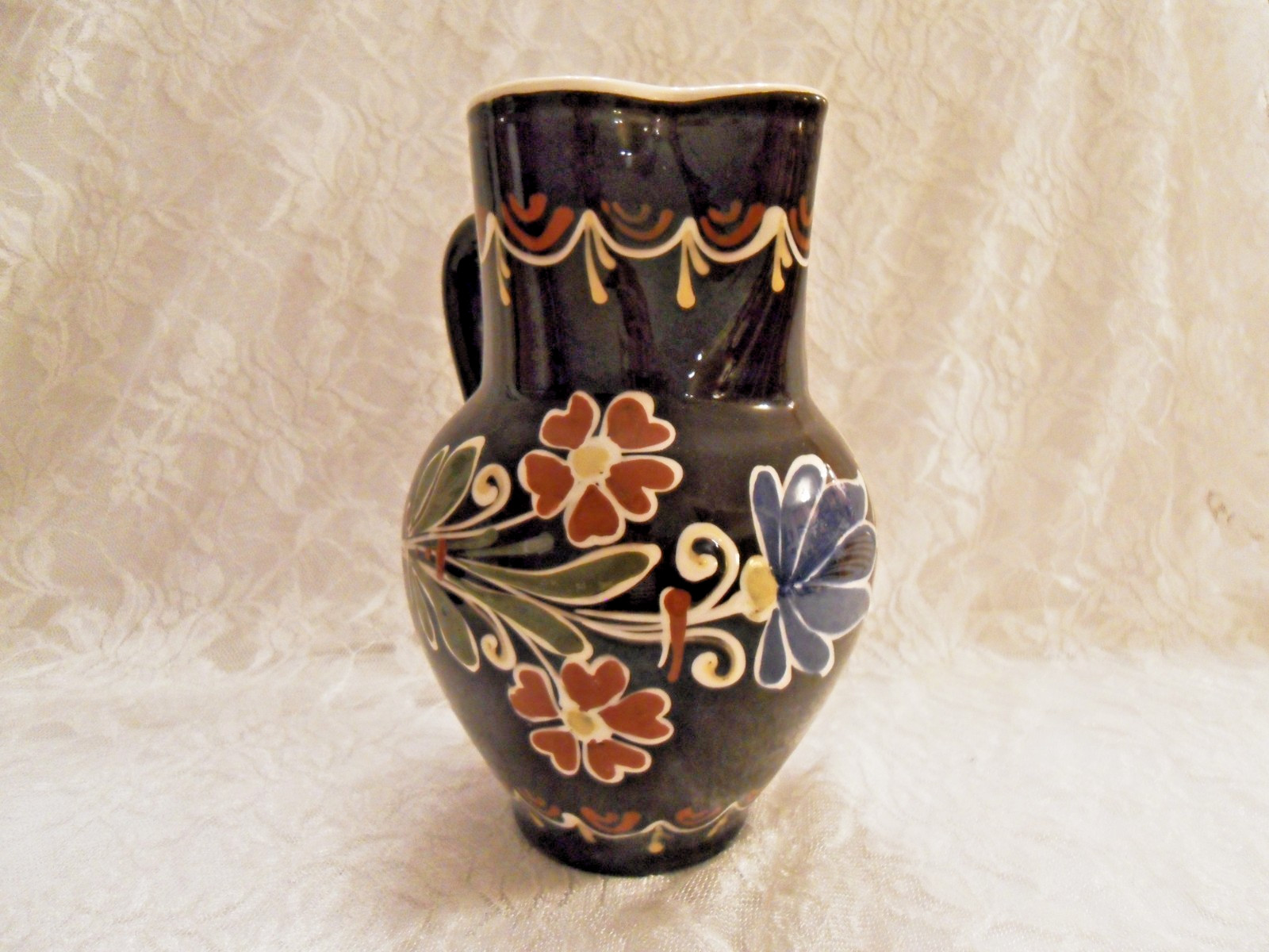 ANTIQUE HUNGARIAN POTTERY VASE /PITCHER W/HANDLE T 8.75 in ANTIQUE HUNGARIAN POTTERY VASE /PITCHER W/HANDLE T 8.75 in