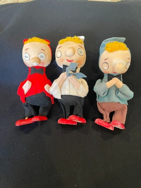 Rare 50s Stockinette Faced Dolls Christmas Caroler Fig. Follow Me Eyes Kitschie Rare 50s Stockinette Faced Dolls Christmas Caroler Fig. Follow Me Eyes Kitschie