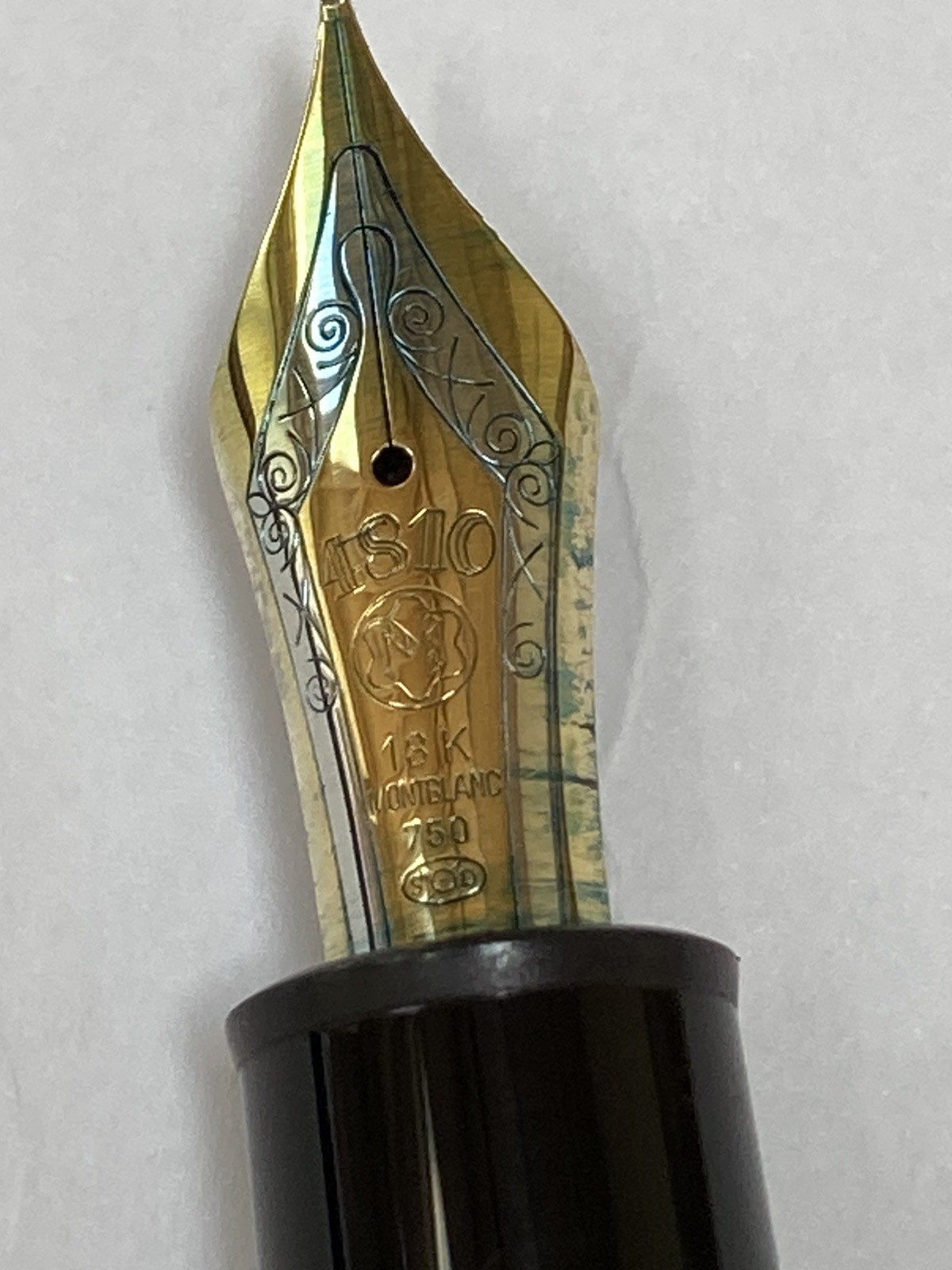 Vintage Mont Blanc 149 18KT Fountain Pen Vintage Mont Blanc 149 18KT Fountain Pen