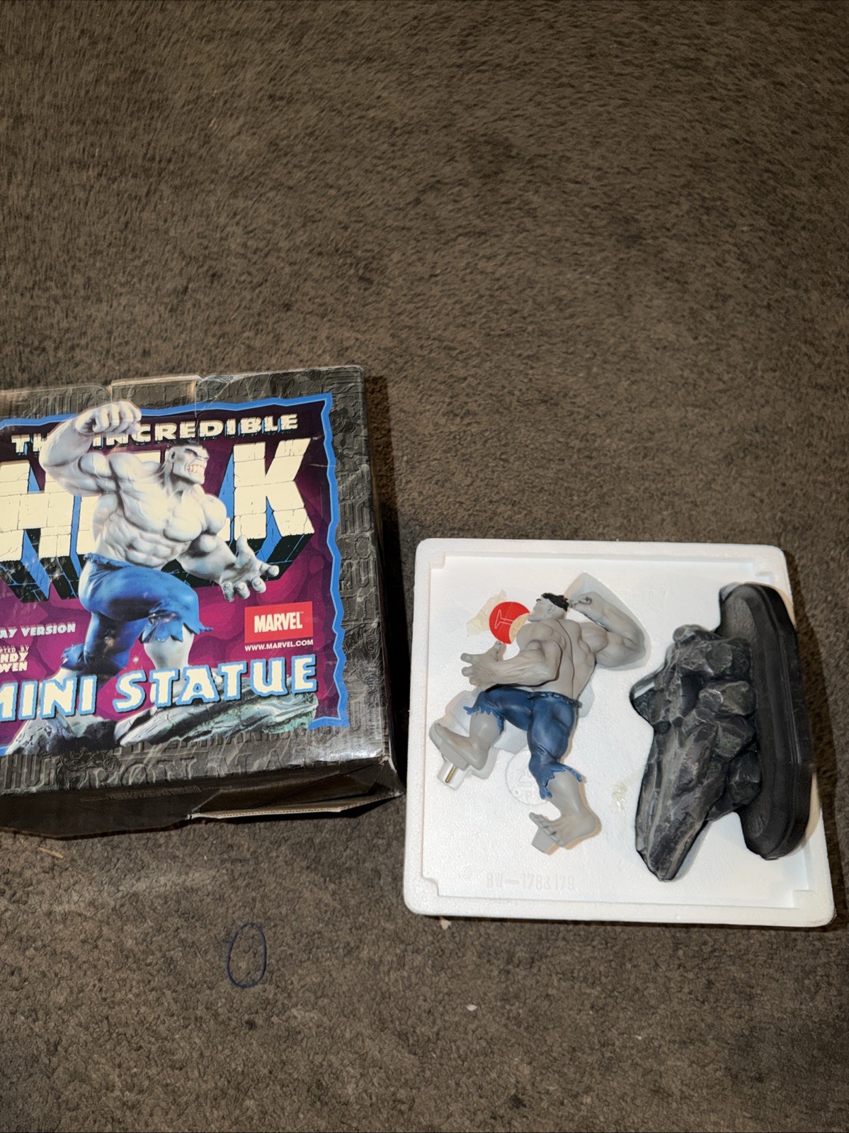 Marvel Incredible HULK Mini Statue Grey Version Randy Bowen #0616/4000
