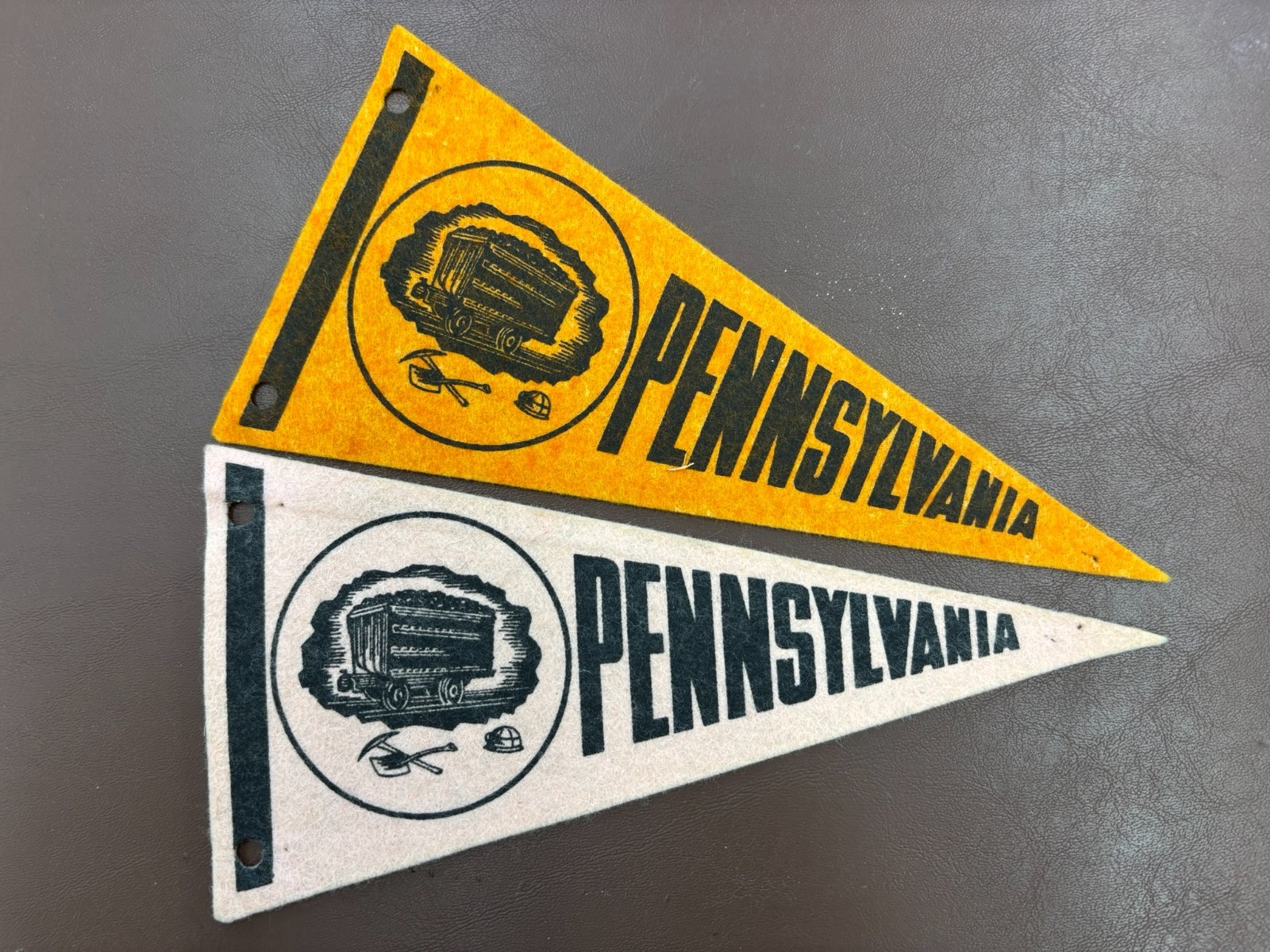 VINTAGE 1950s PENNSYLVANIA PENNANT BANNERS 8\