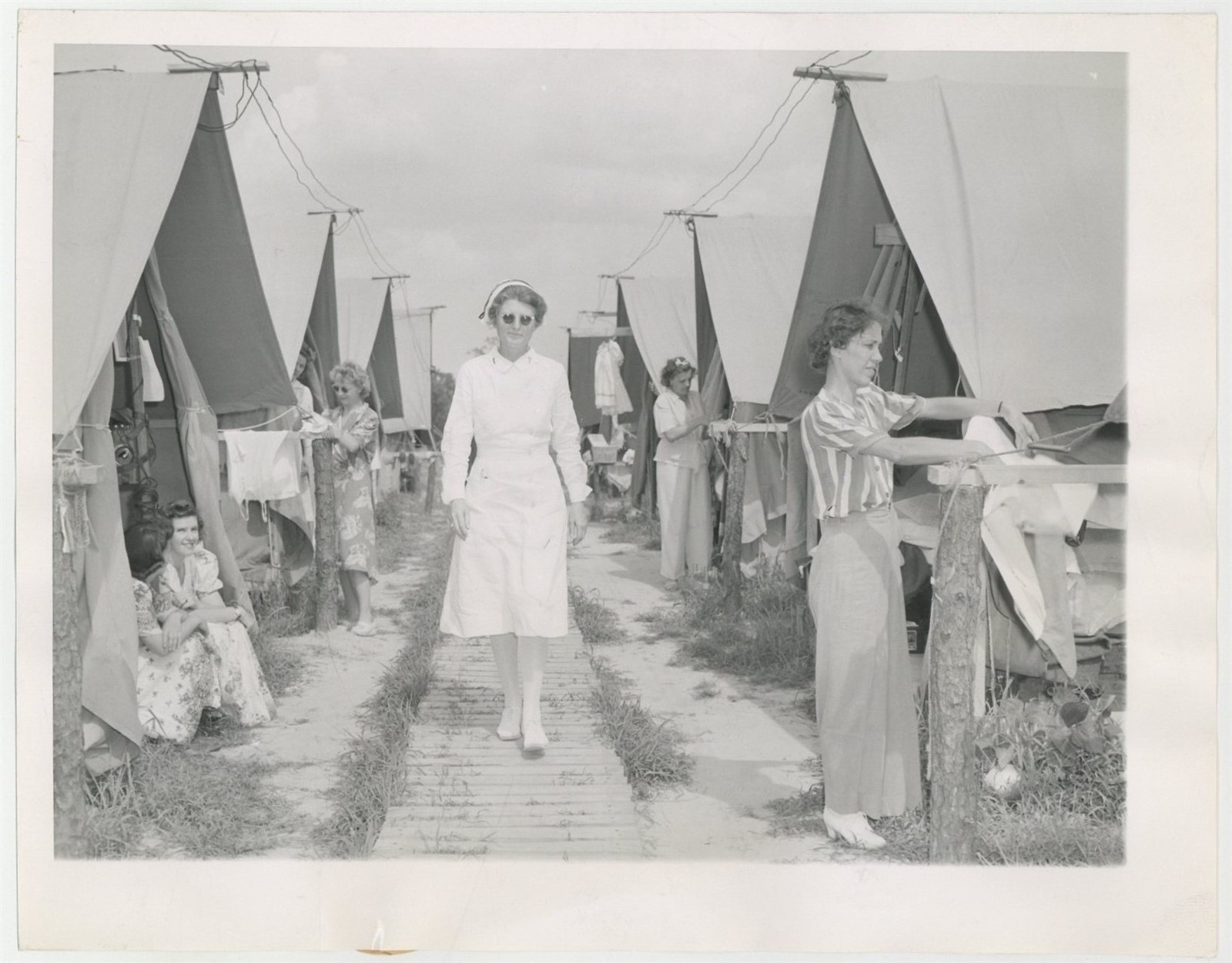 Nurse Female WAC Roosevelt Hospital NYC WWII Woman Combat 1942 Photo J15091