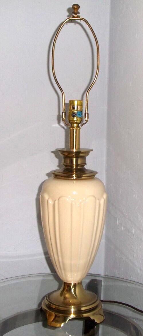 Vintage Stiffel White Ivory Porcelain Brass Table Lamp Model 7530