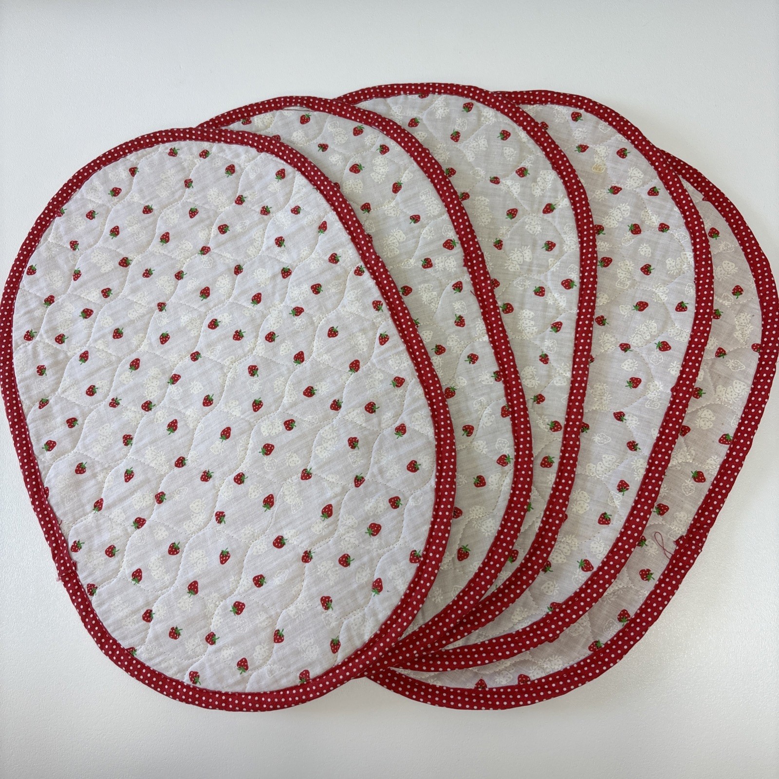VTG Quilted Strawberry Placemats Set of 5 Red Polka Dot 1990s Kitchen Decor VTG Quilted Strawberry Placemats Set of 5 Red Polka Dot 1990s Kitchen Decor