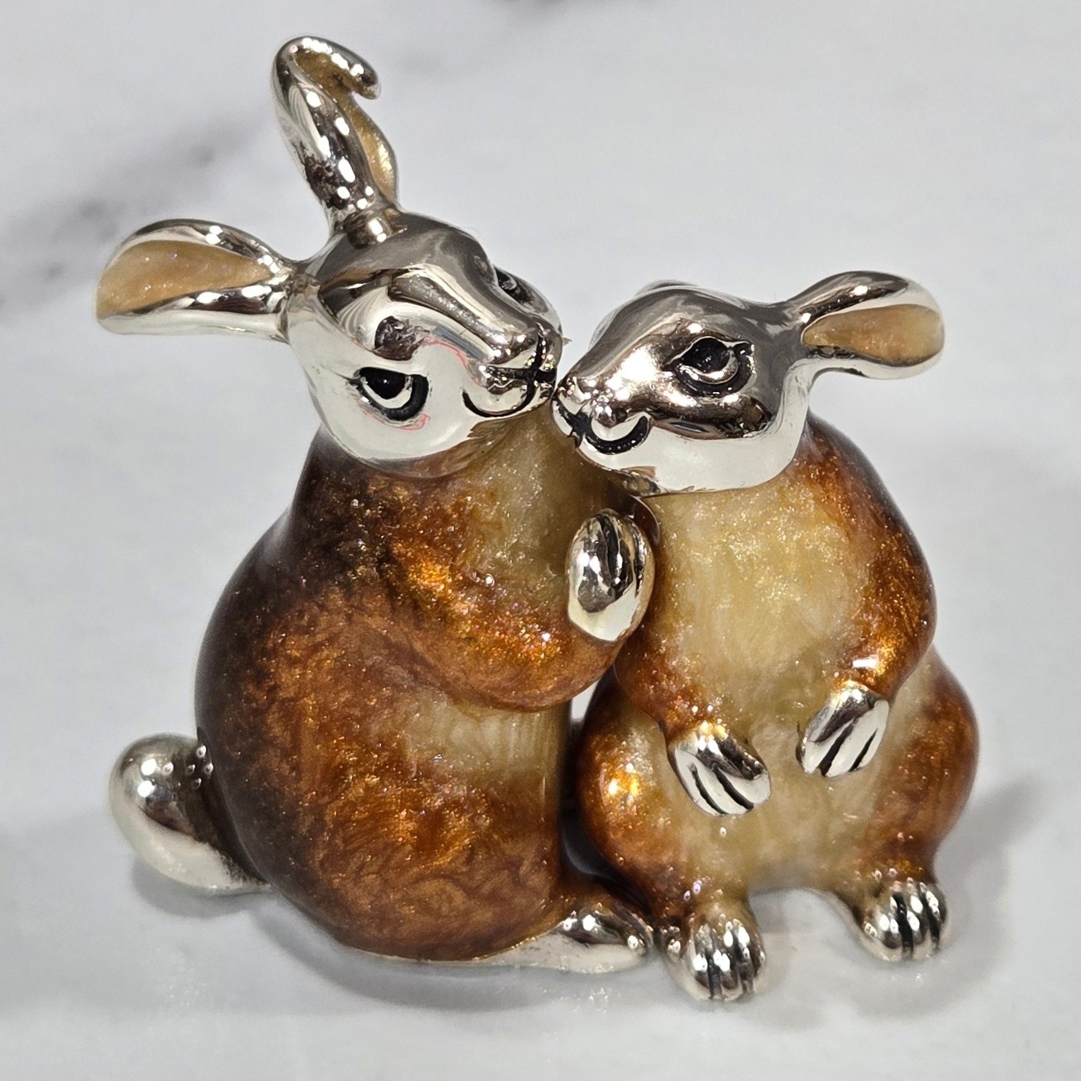 Saturno Sterling Silver Enamel Couple Rabbits Figurine 925 Kissing Nuzzling 35g