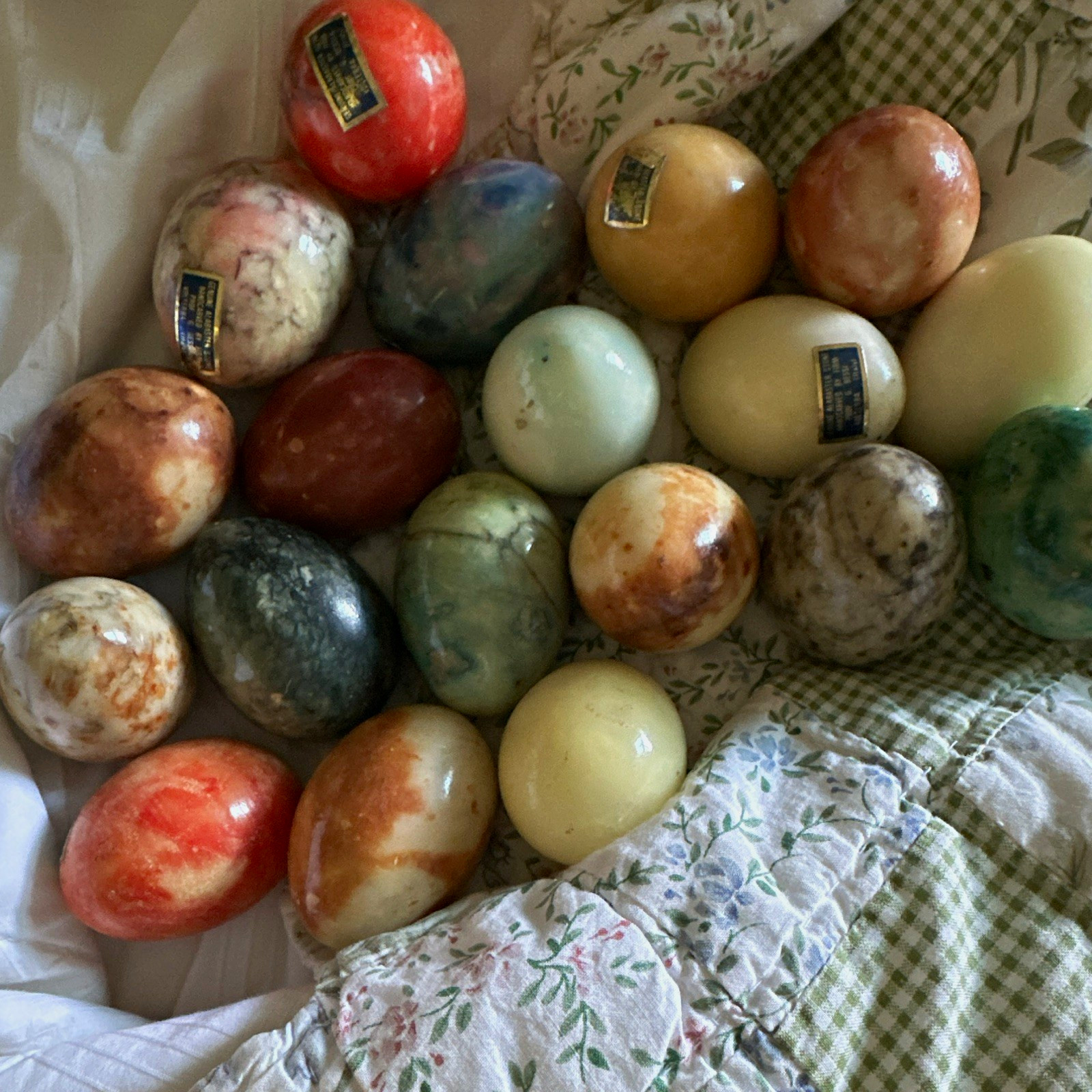 20 Genuine Alabaster Stone Handcarved Eggs Lot Prof. C. Bessi Volterra Italy