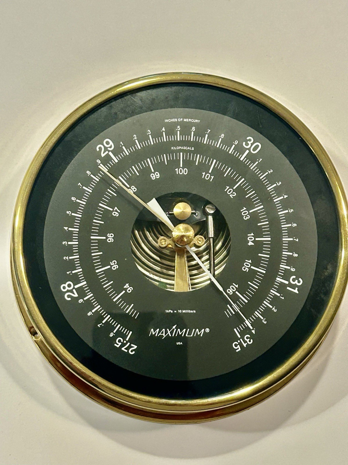 Maximum Inc. Proteus Marine Barometer, Brass Case, Black Dial, Orig Box USA Maximum Inc. Proteus Marine Barometer, Brass Case, Black Dial, Orig Box USA
