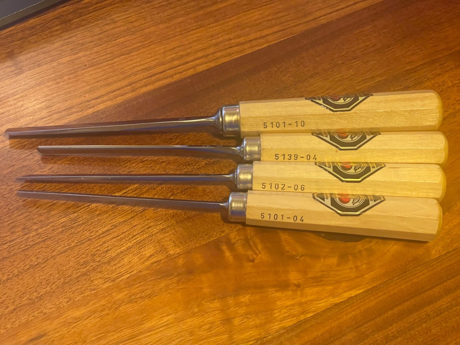Two Cherries Kirschen 4pc Detail Carving Chisel Set Pear Handle Germany Two Cherries Kirschen 4pc Detail Carving Chisel Set Pear Handle Germany