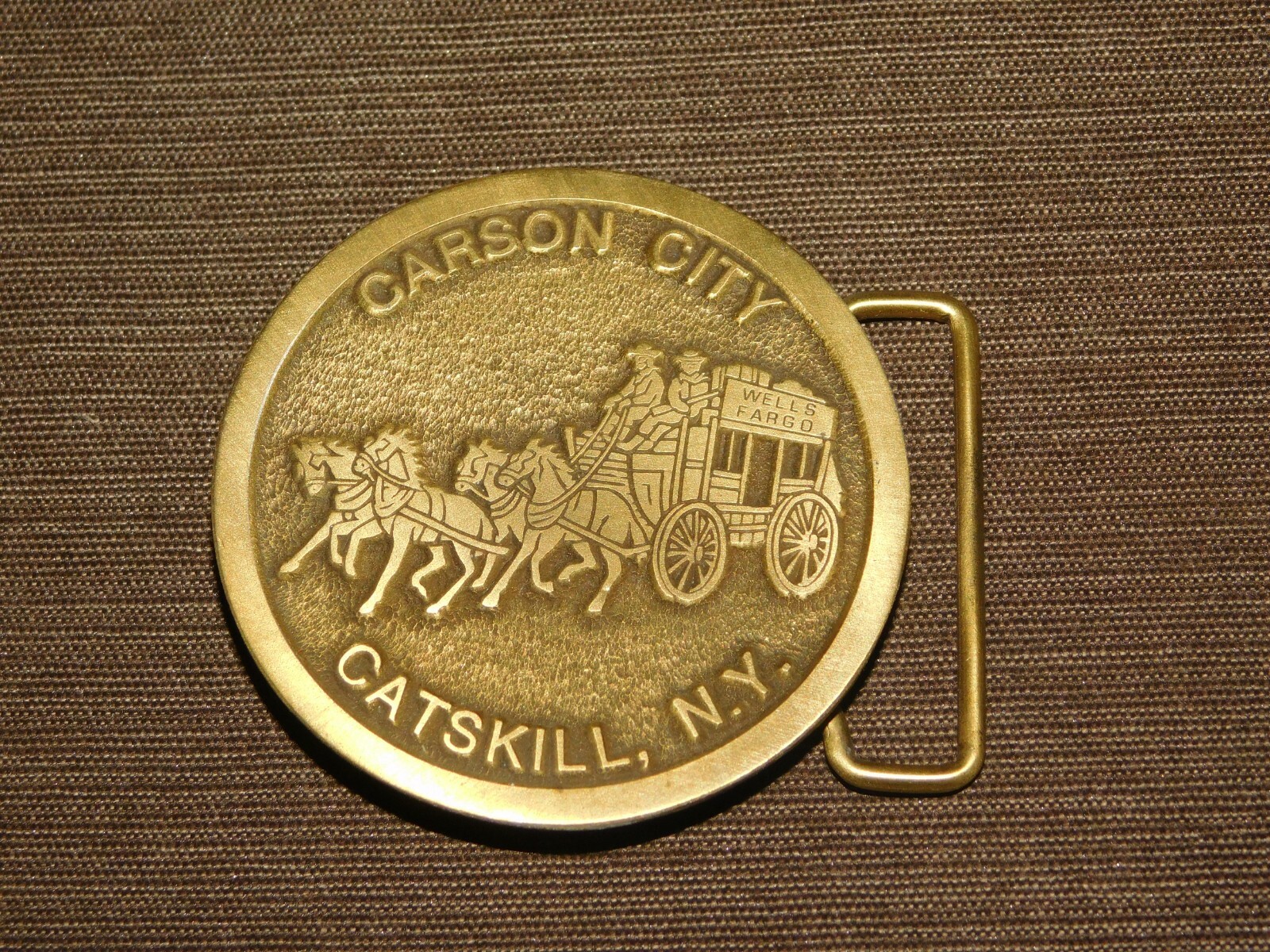 VINTAGE SOUVENIR CARSON CITY CATSKILL NY METAL BELT BUCKLE NEW OLD STOCK