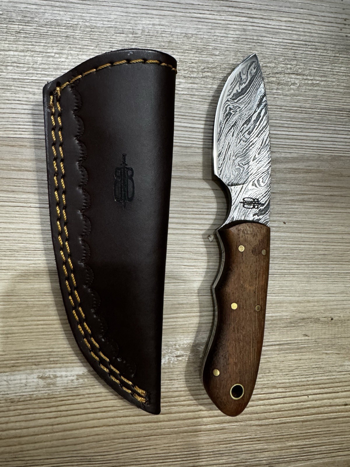 BnB Damascus Steel Drop Point Hunting Knife Wood Handle w/Leather Sheath