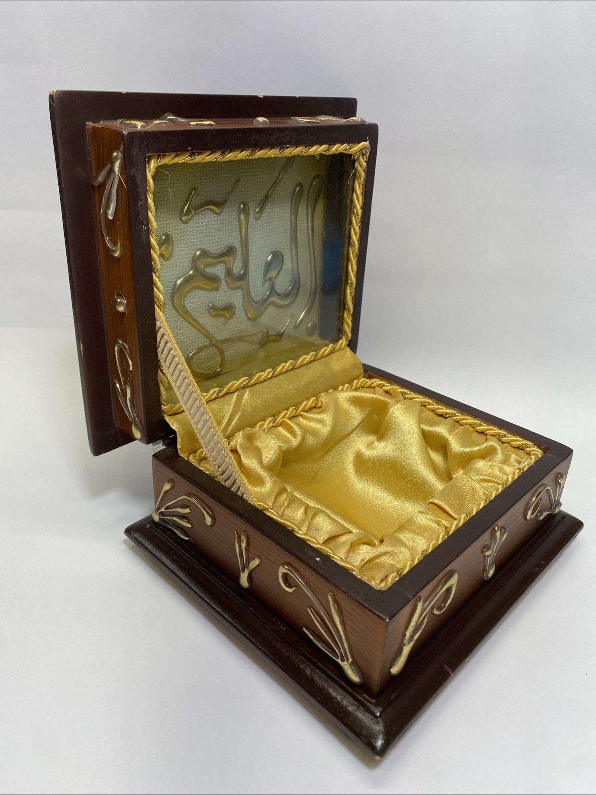 Beautiful Wooden Islamic Gift Box Storage Case Beautiful Wooden Islamic Gift Box Storage Case