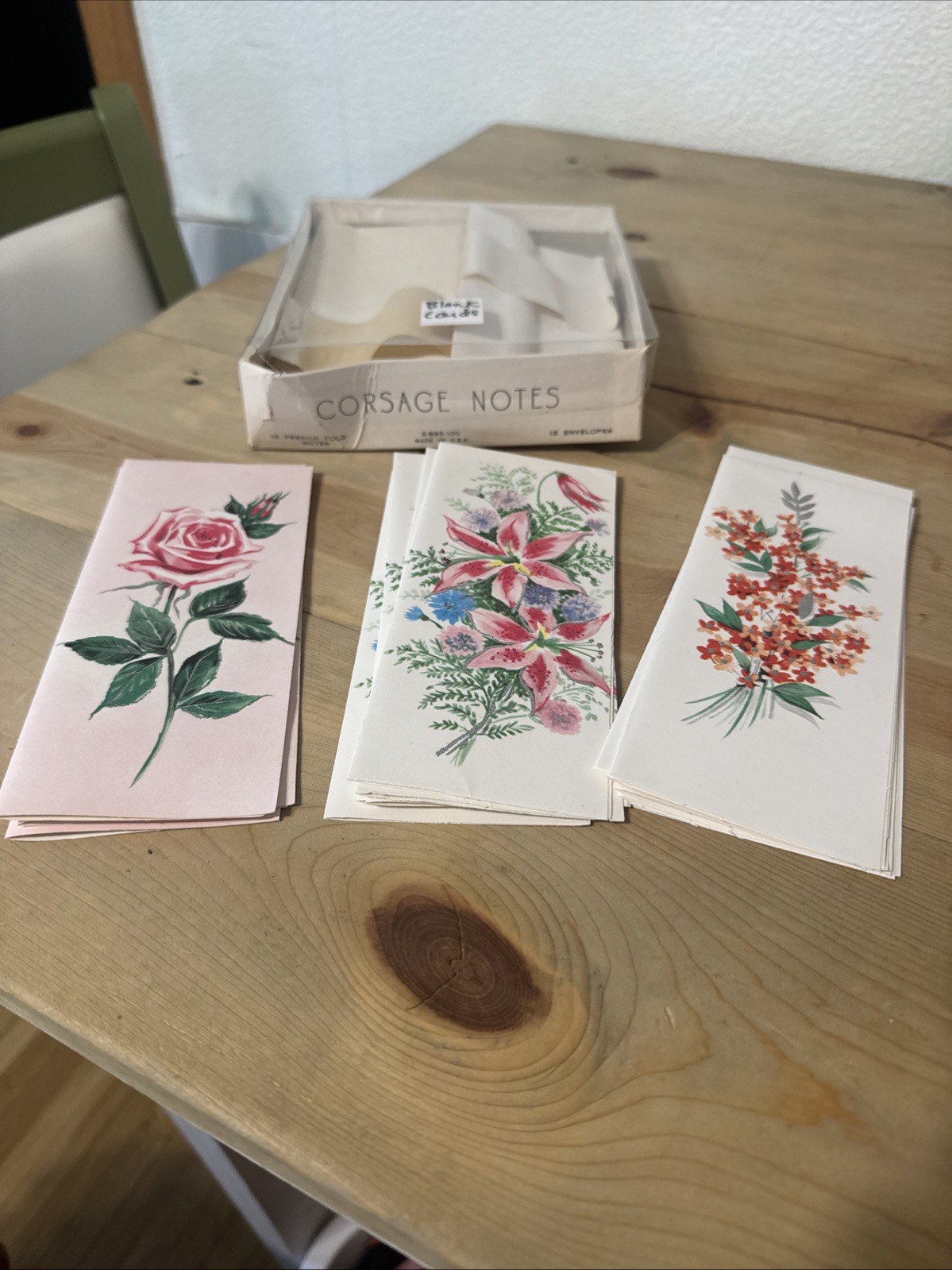Set Of 14 Vintage blank floral stationery illustrated rose and wildflowers Set Of 14 Vintage blank floral stationery illustrated rose and wildflowers