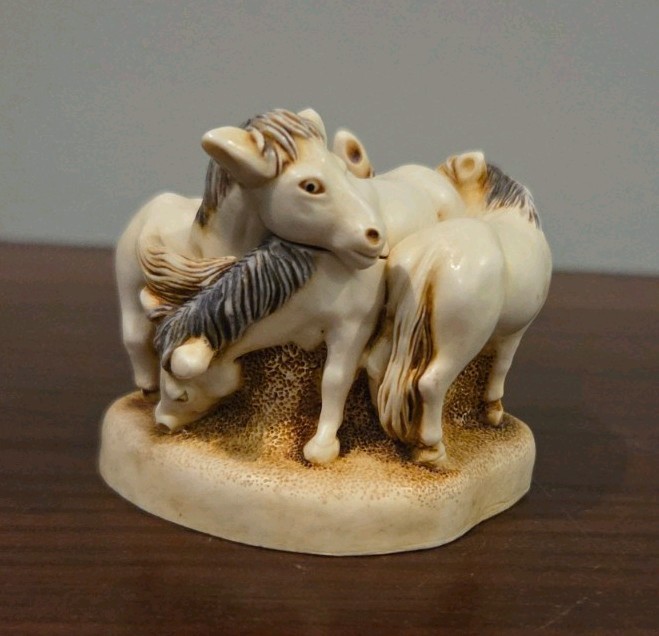 Harmony Kingdom “Unbridled & Groomed” Horses Trinket Box England Retired - TJMA