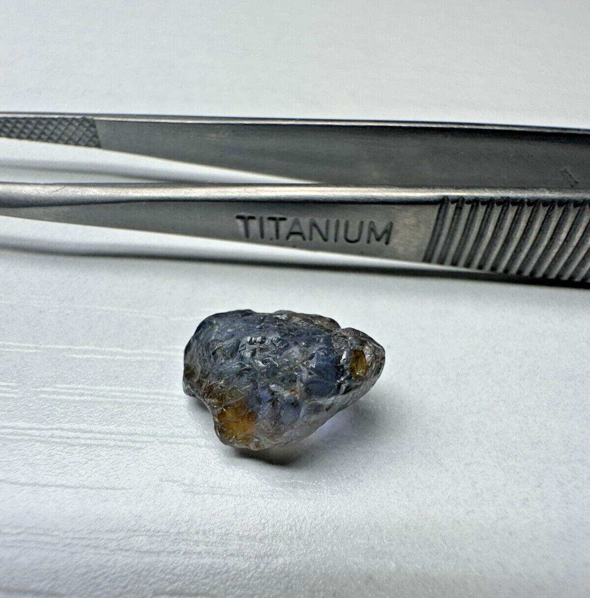 Sapphire Navy Blue clean faceting rough Tanzania 5.42 carats Sapphire Navy Blue clean faceting rough Tanzania 5.42 carats