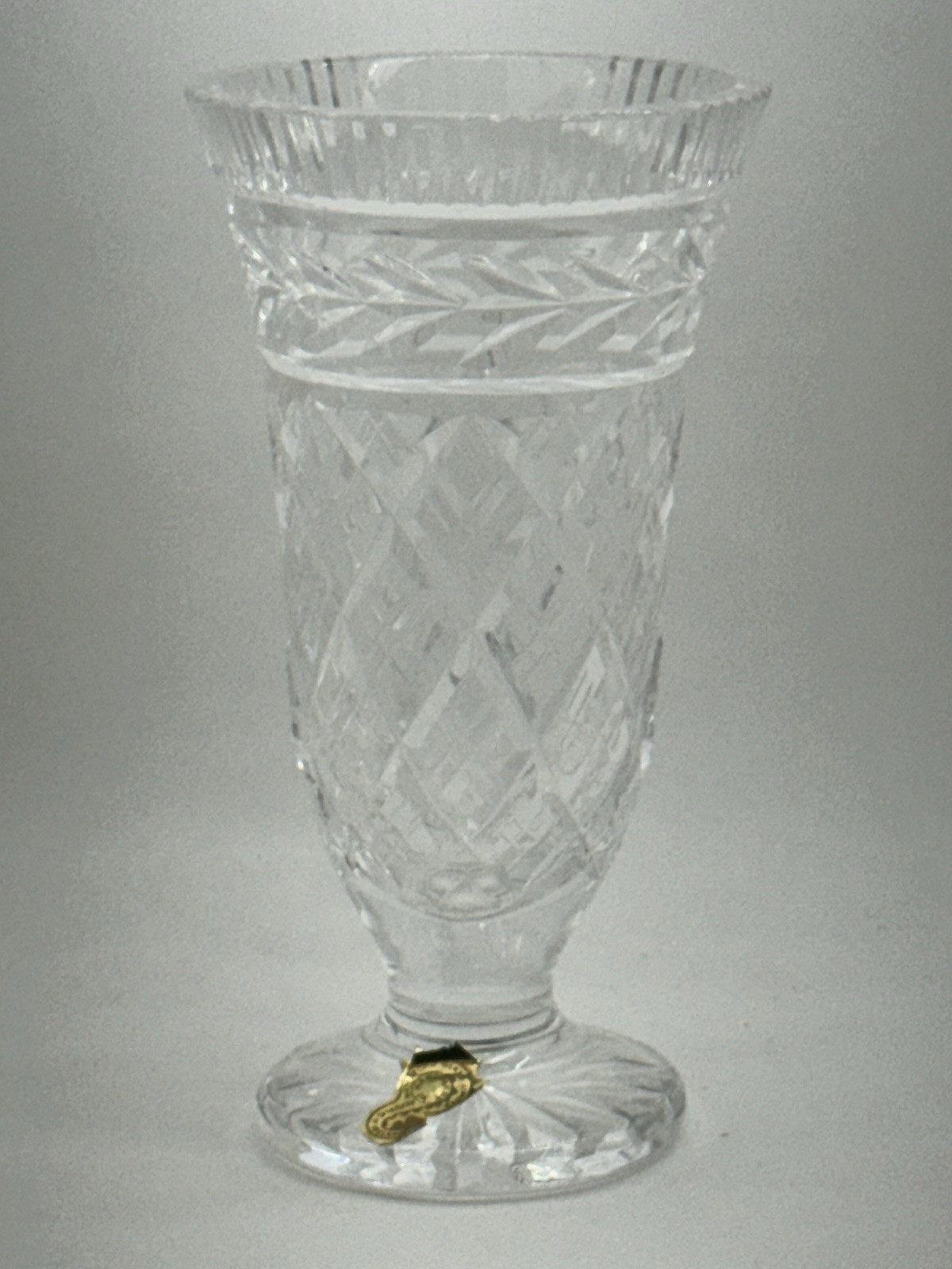 WATERFORD GEORGIAN CUT GLASS HERITAGE FOOTED VASE WATERFORD GEORGIAN CUT GLASS HERITAGE FOOTED VASE