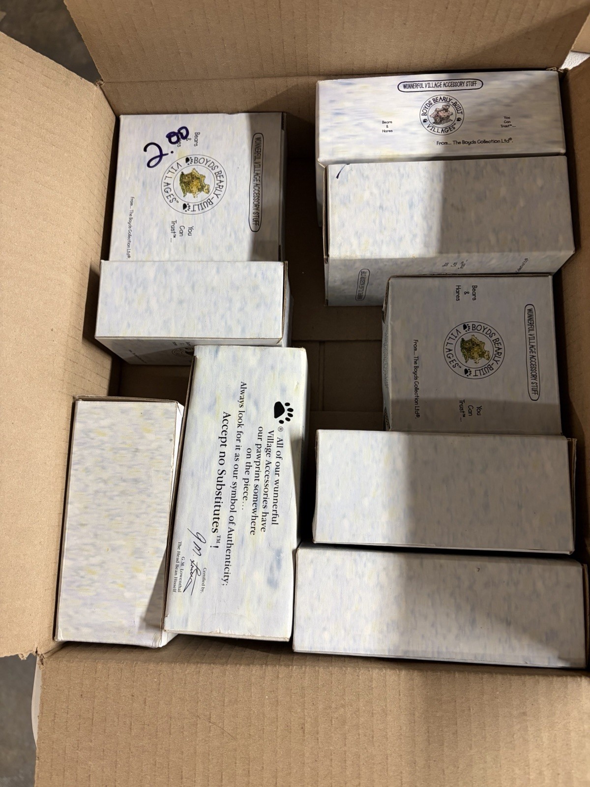 Lot Of 9 Boyd’s Bearly-Built Village Accessories With Boxes Lot Of 9 Boyd’s Bearly-Built Village Accessories With Boxes