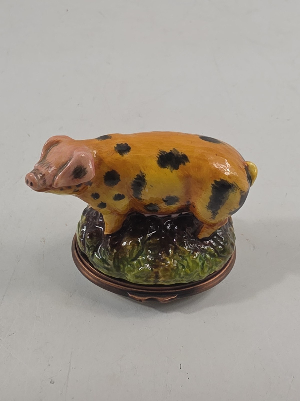 Halcyon Days HD London Oxford Sandy Black Pig Porcelain Trinket Box Rare