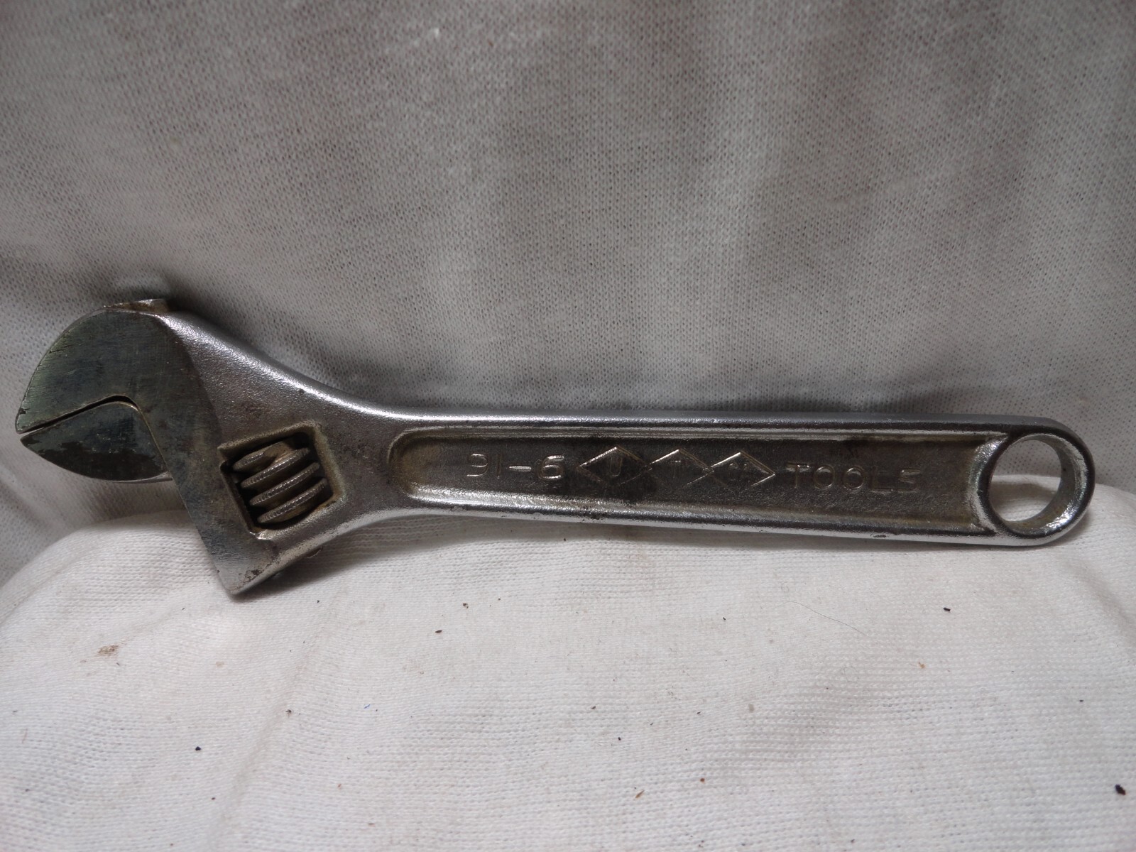 UTICA TOOLS ADJUSTABLE VINTAGE WRENCH MADE IN USA NUMBER 91-6 FAST SHIPPING