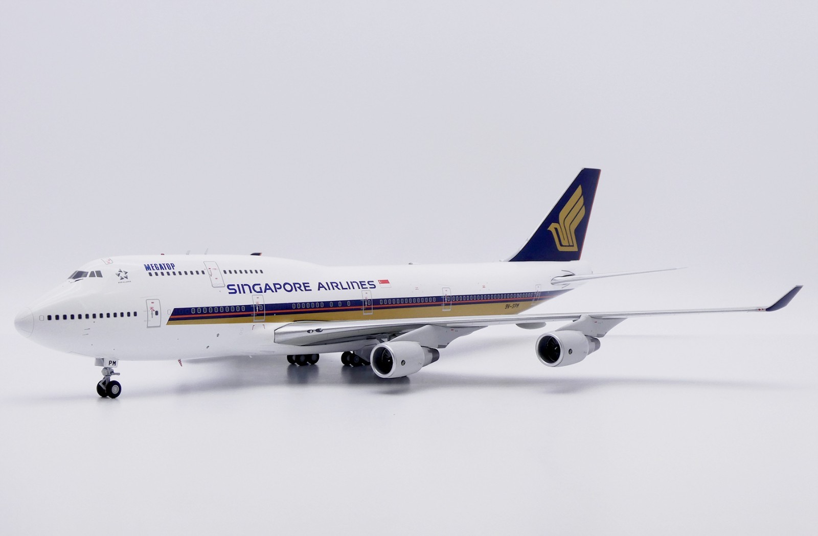 Singapore B747-400 Reg: 9V-SPM 