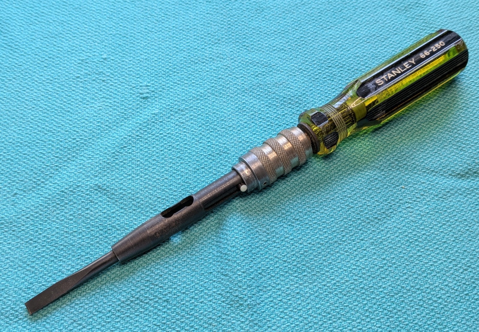 Vintage Stanley 66-250 Strip-Driver Electrician Screwdriver Wire Stripper Clean Vintage Stanley 66-250 Strip-Driver Electrician Screwdriver Wire Stripper Clean