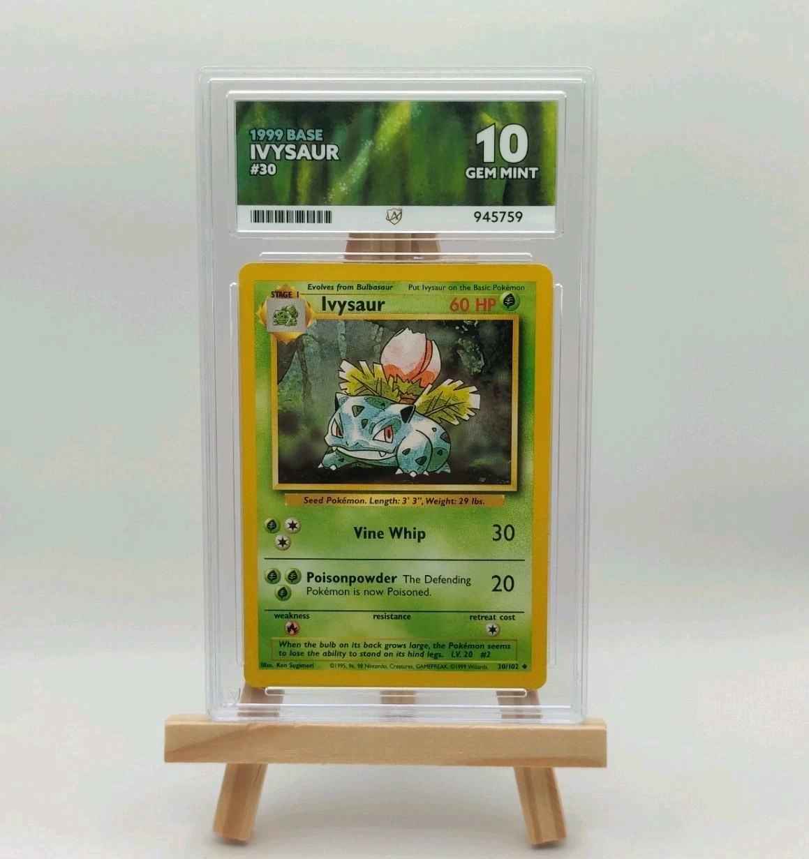 Ivysaur #30 - Base Set 1999 Pokémon - ACE 10 Ivysaur #30 - Base Set 1999 Pokémon - ACE 10