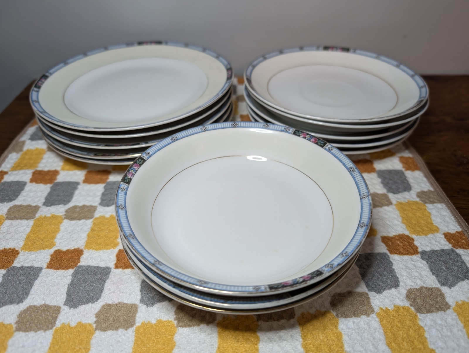 Noritake N452 - 13 Piece set. Great Condition. Made in Japan. 1920s-40s. Noritake N452 - 13 Piece set. Great Condition. Made in Japan. 1920s-40s.