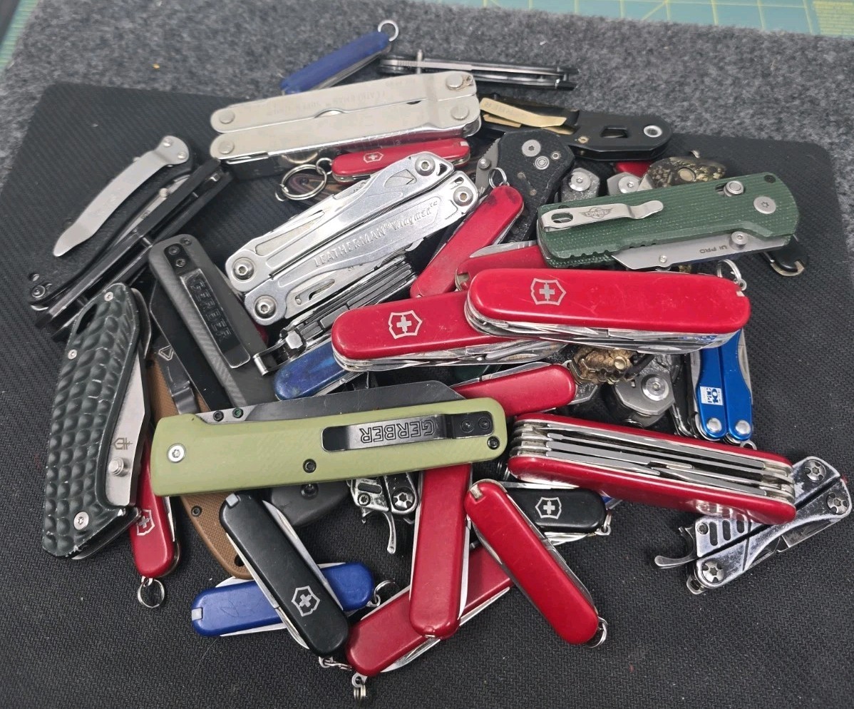 Large Lot Crkt Gerber Victorinox Leatherman Kershaw Multi-Tools 9.43 Large Lot Crkt Gerber Victorinox Leatherman Kershaw Multi-Tools 9.43