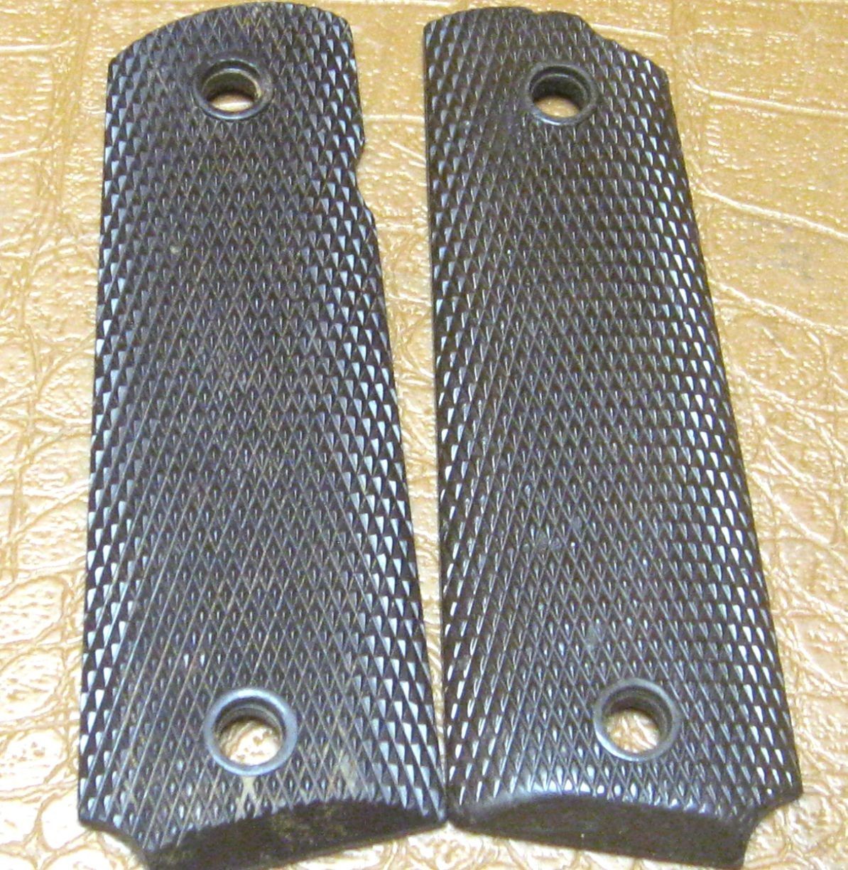 M1911 A1 45 ACP Bakelite grips from WW2