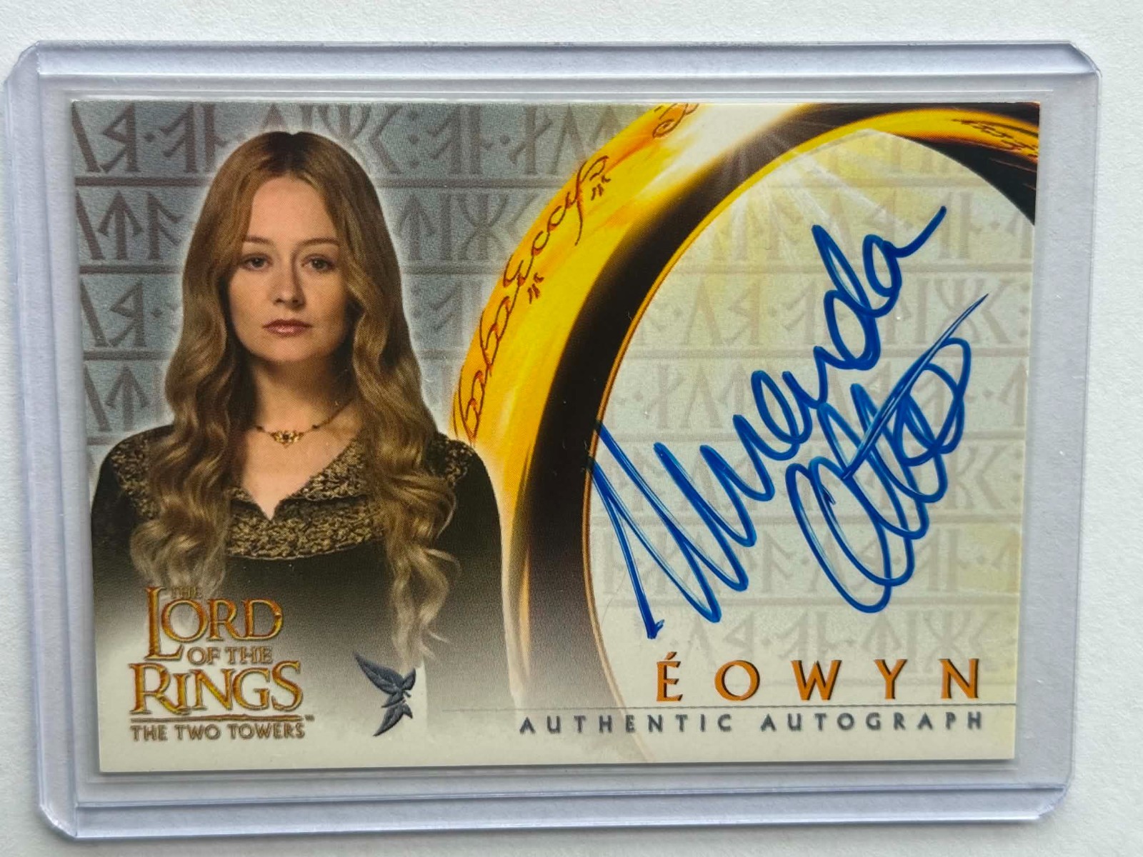 2002 Topps The Lord of Rings Two Towers autograph - MIRANDA OTTO as  EOWYN