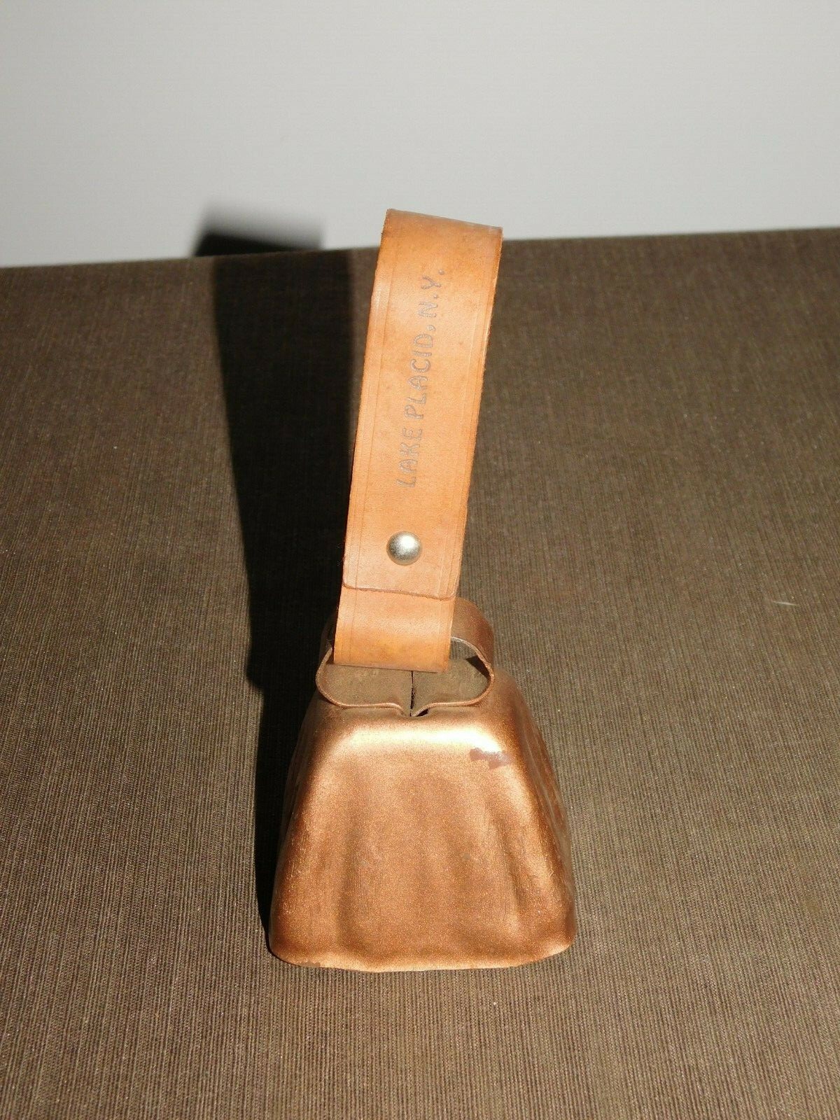 VINTAGE SOUVENIR LAKE PLACID NY COW BELL