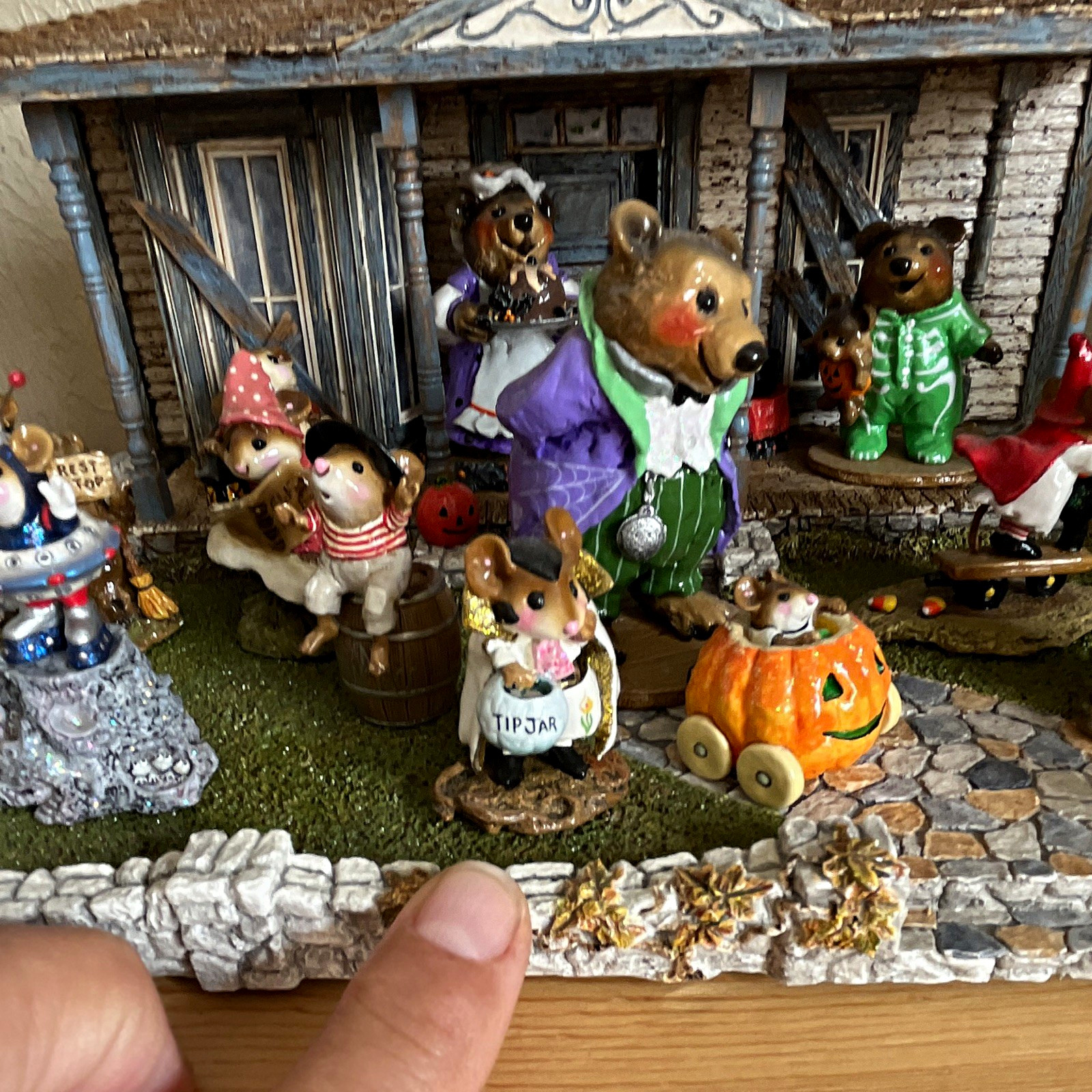 Wee Forest Folk Mouse Elvis Halloween Figurine Signed Annette Petersen WFF