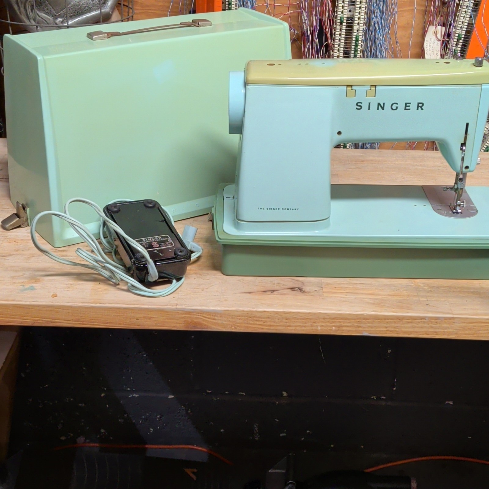 SINGER Featherweight Vintage Original Domestic Sewing Machine, Blue/Green