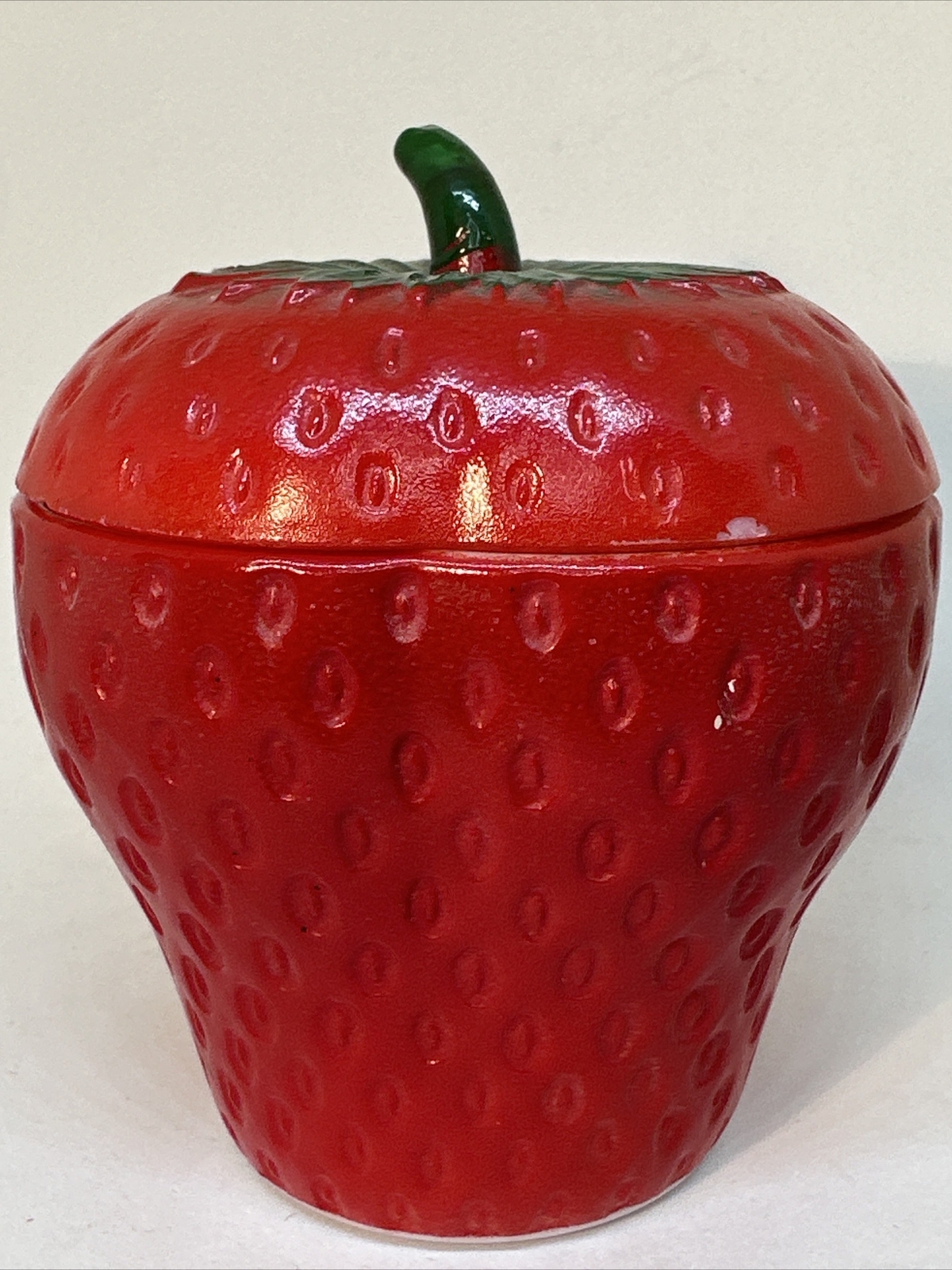 Vintage  Hazel Atlas STRAWBERRY Milk Glass Jam Jar Lid PAINTED