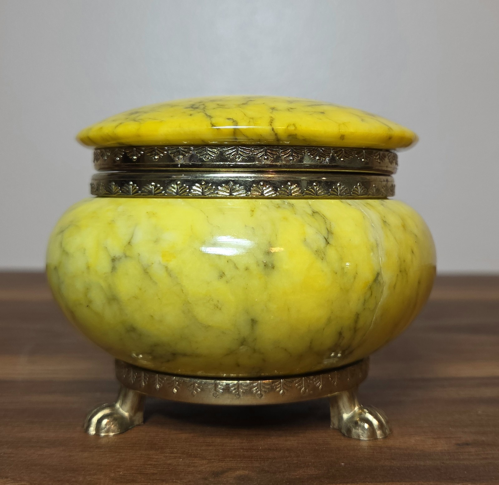 Vintage Italian Alabaster Footed Trinket Box Footed Yellow