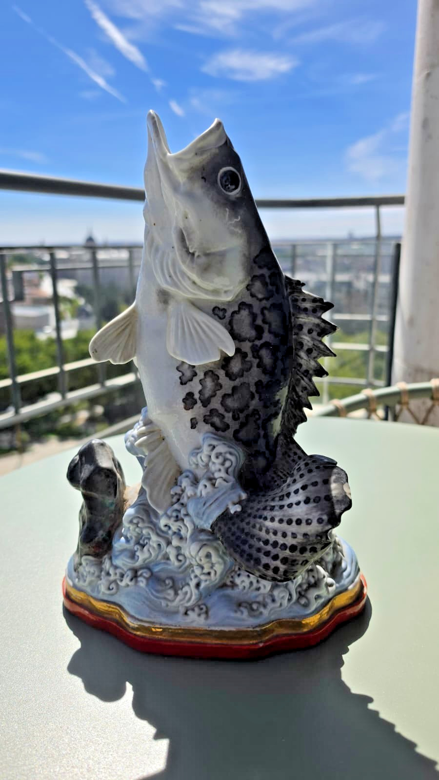 Jingdezhen Chinese Porcelain Carpa Fish Figurine FIGURE VINTAGE ORIG 32 CMS