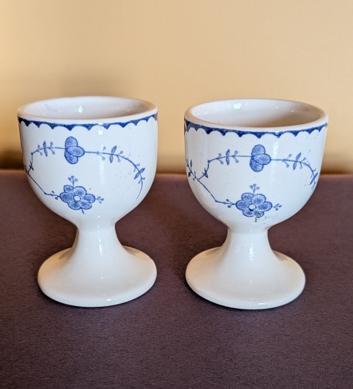 2 VTG FURNIVALS DENMARK OPEN BOWL STEMMED 2.5/8 2 VTG FURNIVALS DENMARK OPEN BOWL STEMMED 2.5/8