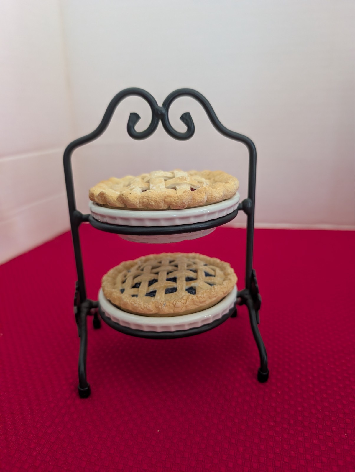 Longaberger CC Miniature Wrought Iron 2 Pie Stand With Faux Pies And Pottery