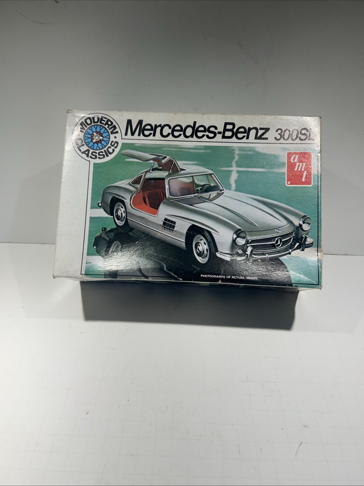 Vintage AMT Mercedes-Benz 300 SL 1:25 Scale Model Kit NOS Open Box Vintage AMT Mercedes-Benz 300 SL 1:25 Scale Model Kit NOS Open Box