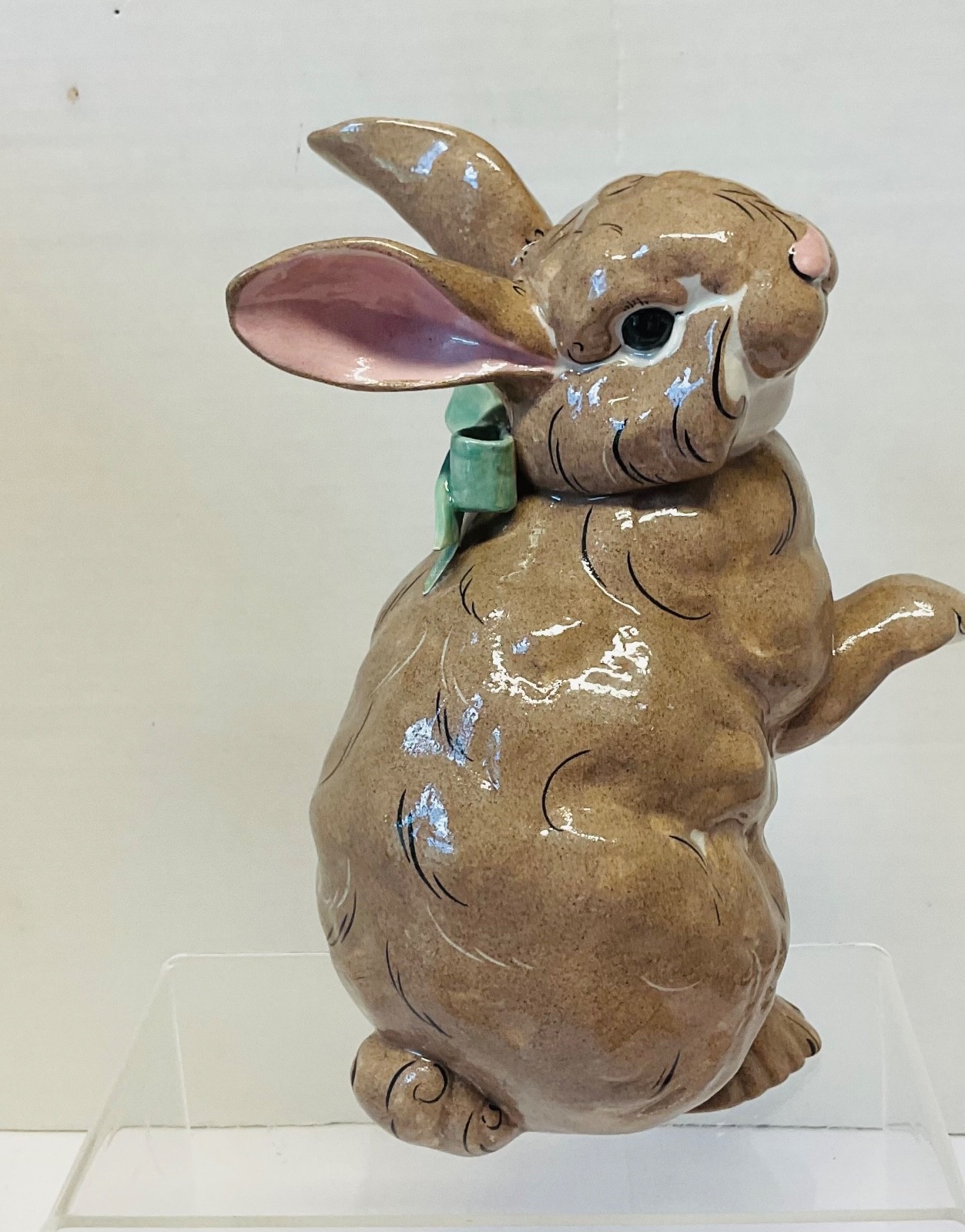 Adorable Vintage KAY FINCH California Pottery Brown RABBIT W/Green Bow Figurine Adorable Vintage KAY FINCH California Pottery Brown RABBIT W/Green Bow Figurine