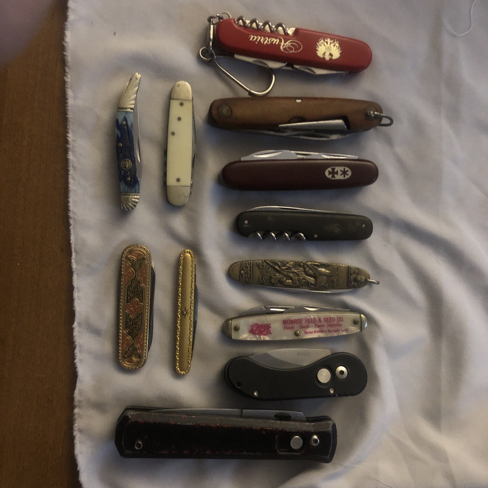 Large Pocket Knife Lot Large Pocket Knife Lot