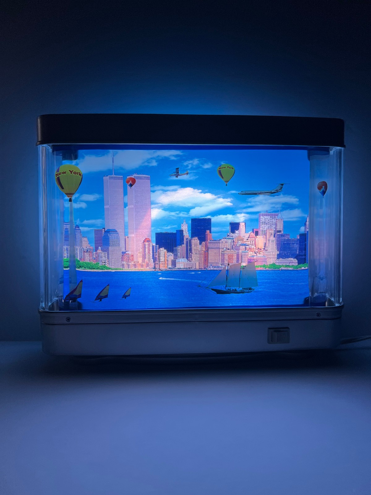 Twin Towers WTC NYC Skyline Motion Lamp Light Boxed Y2K Vintage