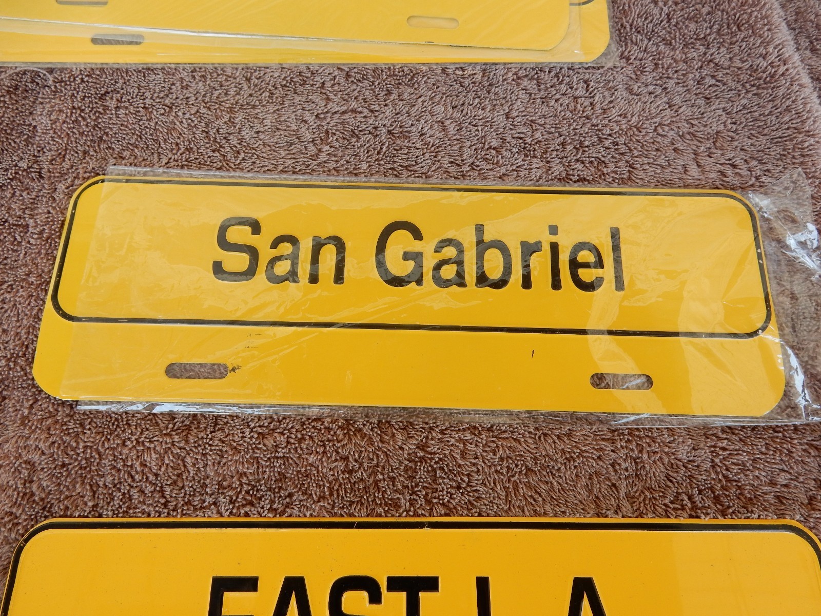 SAN GABRIEL LICENSE PLATE TOPPER YELLOW AND BLACK  SAN GABRIEL CA. 