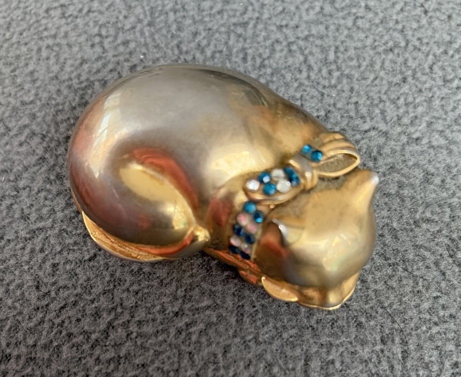 JUDITH LEIBER SLEEPING GOLD CAT BOW SWAROVSKI CRYSTAL PILLBOX RING BOX TRINKET JUDITH LEIBER SLEEPING GOLD CAT BOW SWAROVSKI CRYSTAL PILLBOX RING BOX TRINKET