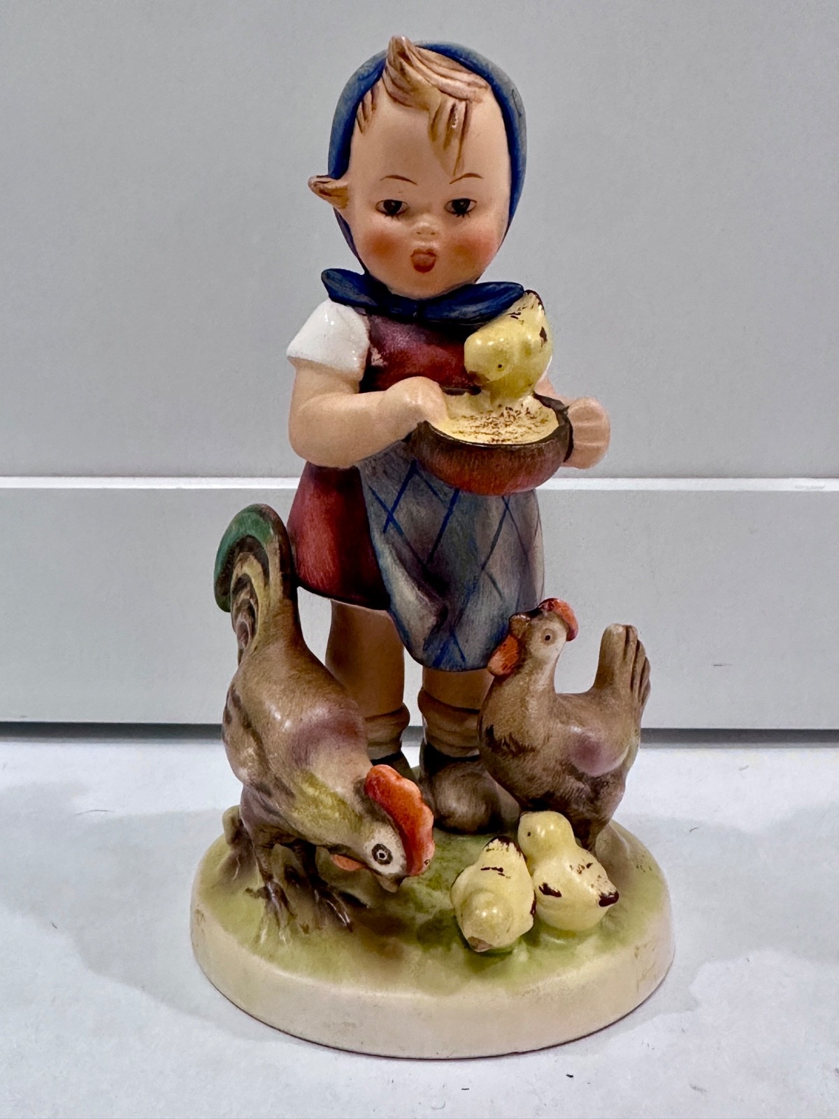 M.I. Hummel Feeding Time HUM 199 5.75” Full Bee TMK-2 Goebel Germany Vintage